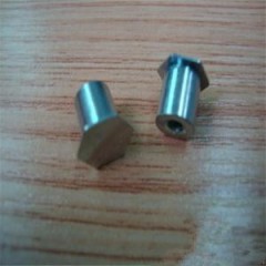 鈑金壓鉚件6