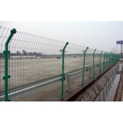 公路護(hù)欄網(wǎng)