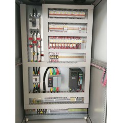 plc控制柜內(nèi)部