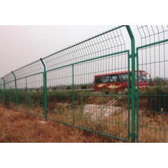 公路護(hù)欄網(wǎng)