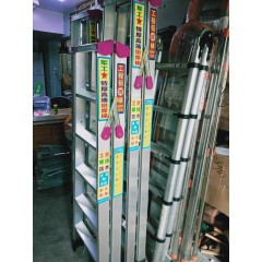 店內(nèi)展示