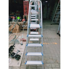 店內(nèi)展示