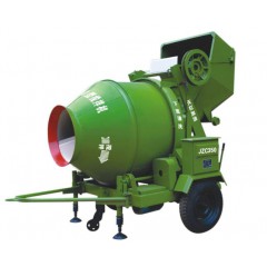 混凝土攪拌機(jī).