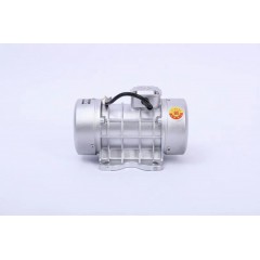 振動(dòng)器370